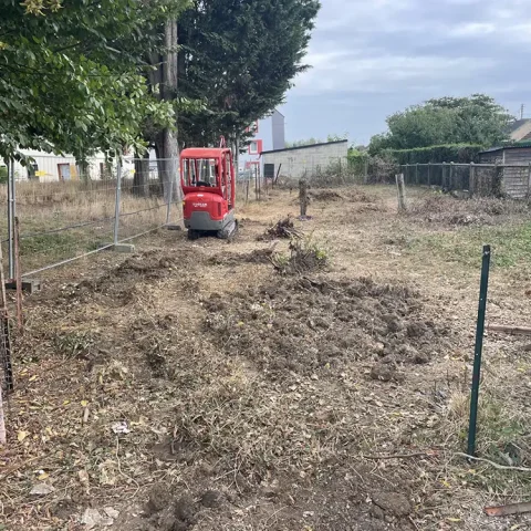 entretien terrain anet 28